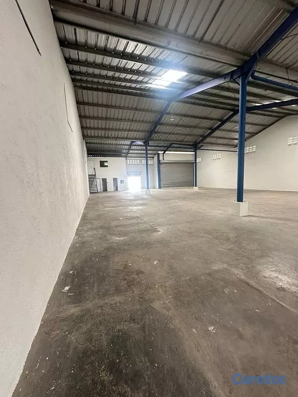 oficinas y locales comerciales - Nave industrial en alquiler en San Isidro  11