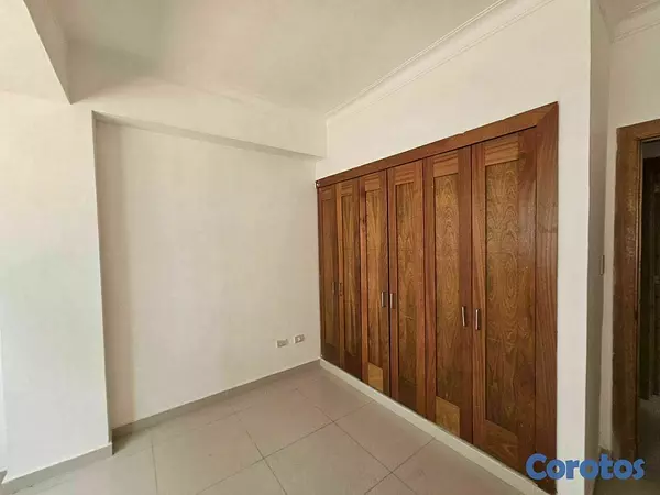 apartamentos - Apartamento en el Millón 2do nivel con terraza  8