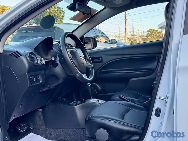 carros - Mitsubishi Mirage G4 2021
 8