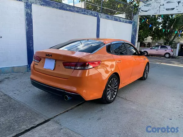 carros - KIA K5 2018 14