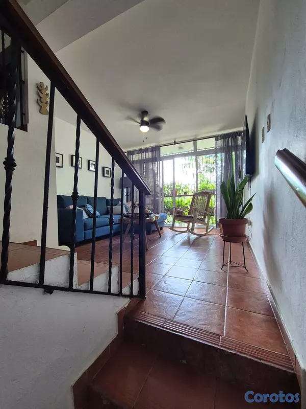 casas - Casa Duplex en venta en Lomas de Arroyo Hondo 10