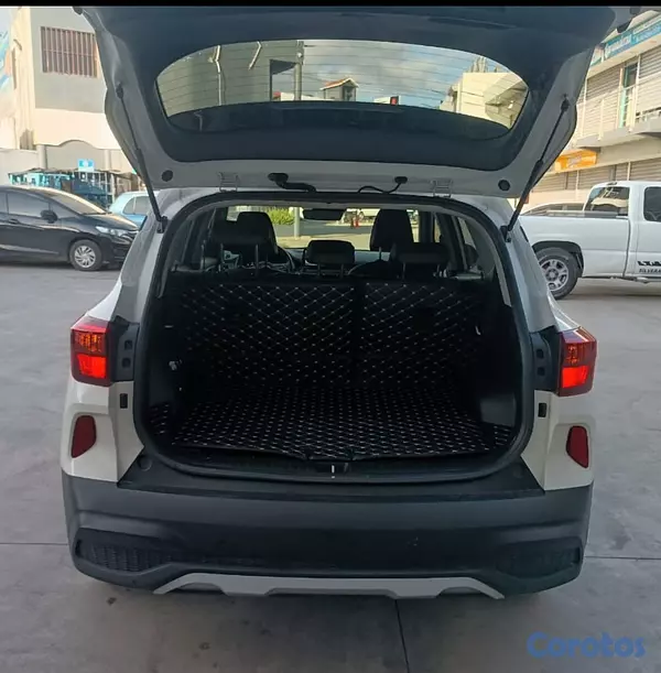 jeepetas y camionetas - KIA SELTOS 2022 BLANCO DIESEL 3