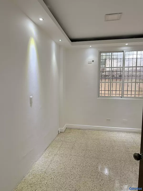 oficinas y locales comerciales - 🚀 ¡Local comercial premium en Gazcue disponible para renta! 🏢
 4