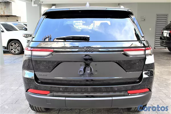 jeepetas y camionetas - Jeep Grand Cherokee Altitude 5