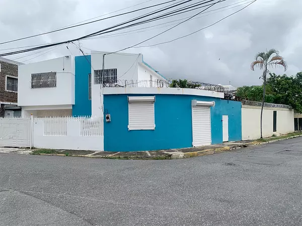 oficinas y locales comerciales - Propiedad comercial esquinera  4