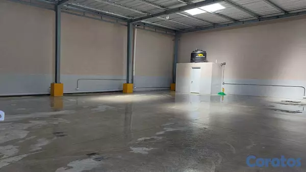 otros inmuebles - Nave Industrial en Alquiler – Zona Industrial de Herrera 4