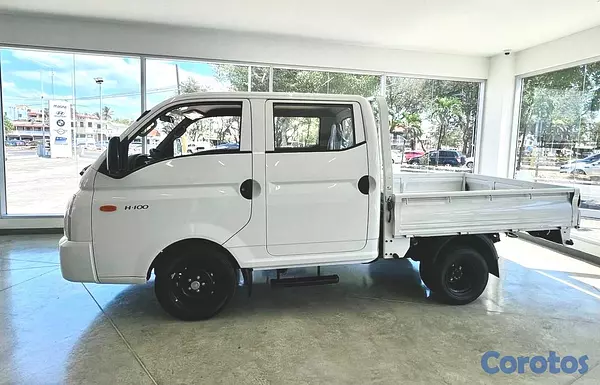 camiones y vehiculos pesados - Hyundai H-100 doble cabina 2026 2