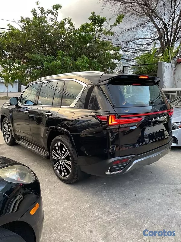 jeepetas y camionetas - Lexus LX-500D 2026 0KM 7