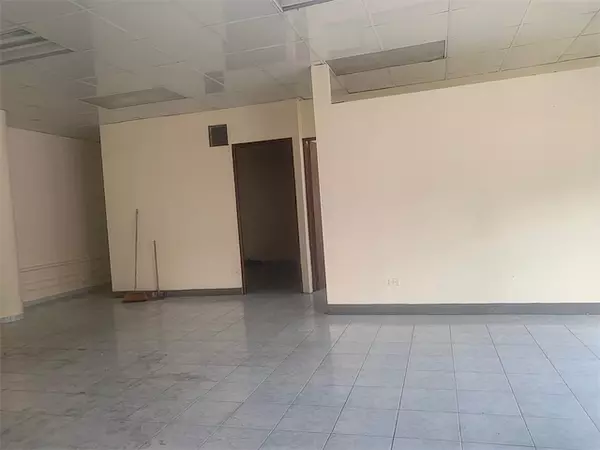 oficinas y locales comerciales - Local en Naco   8