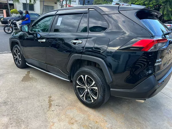 jeepetas y camionetas - toyota rav4 2022 5