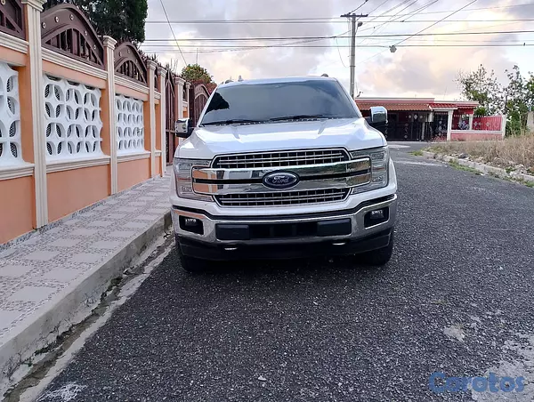 jeepetas y camionetas - Ford lariat 4x4 2018 17