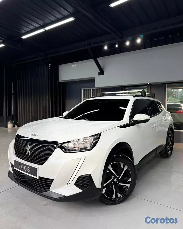 jeepetas y camionetas - Vendo peugeot 2008 año 2021 3