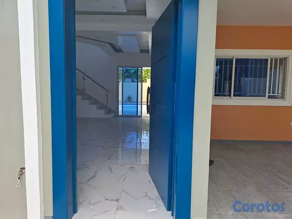 casas - CASA DE LUJO A MINUTOS DE PLAYA EN RESIDENCIAL 9