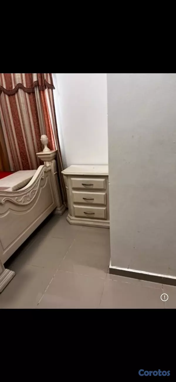 muebles y colchones - 👑 Juego de Habitación King Size en Caoba – Eleganc 3