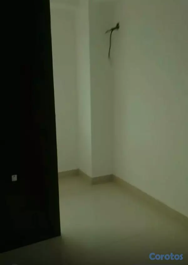 oficinas y locales comerciales - Alquiler Local en la Rómulo Betancourt, Bella Vist 2
