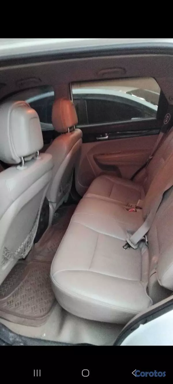 jeepetas y camionetas - Kia Sorento 2011 en oferta excelentes condiciones 9