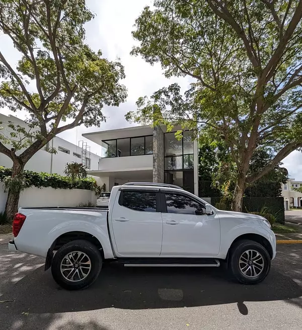 jeepetas y camionetas - Nissan frontier np 300 2018 mecánica  4