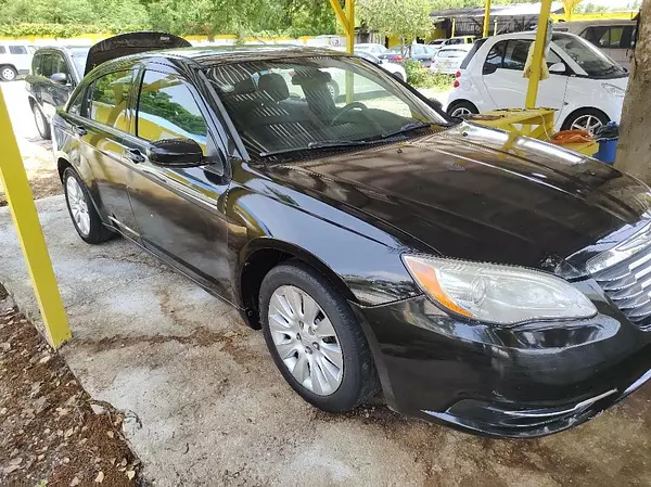carros - Chrysler 200  2012 3