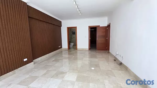 apartamentos - alquiló la Esperilla piso 8 tres habitaciones con baño tres parqueos balcón  6