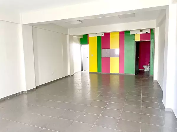 oficinas y locales comerciales - local céntrico en Naco  3