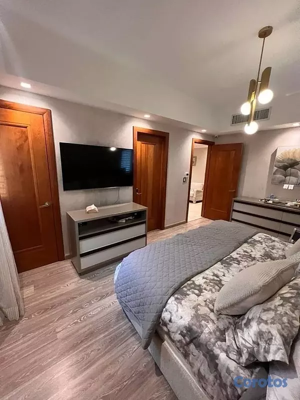 apartamentos - Espectacular apartamento en venta ubicado en Naco 

US$695,000 14