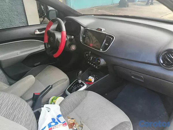 carros - Kia Soluto 2021 | ¡Impecable! – Economía, Espacio y Tecnología en un solo Sedán 4