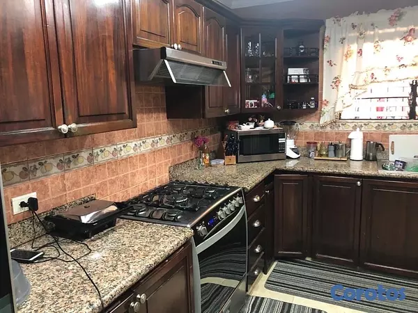 casas - venta de casa en cuesta hermosa 3 con piscina y 450mts Distrito nacional  7