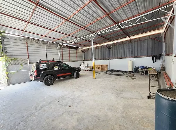 oficinas y locales comerciales - nave céntrica comercial en alquiler 4