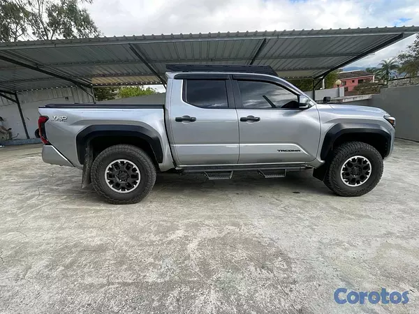 jeepetas y camionetas - Toyota tacoma trd pro 2024 clean carfax  14