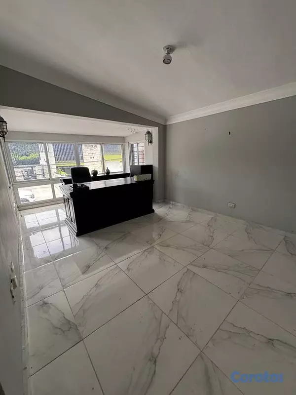 casas - Casa de 4 habitaciones 3 baños en alquiler para vi 4