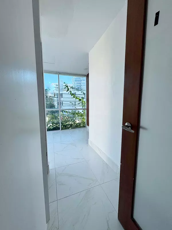 oficinas y locales comerciales - Local en Piantini moderno 5