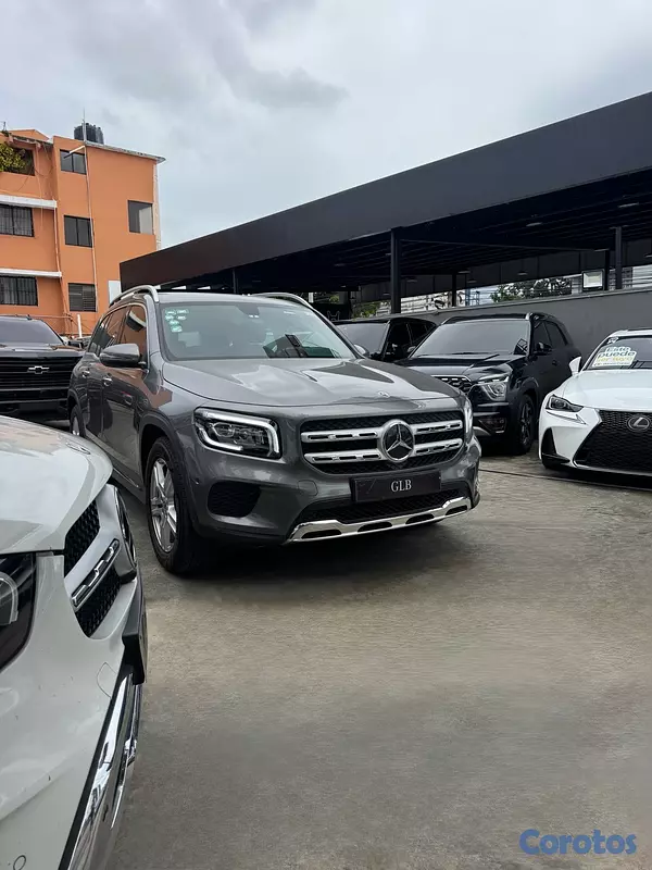 jeepetas y camionetas - Mercedes Benz GLB-200 2020 3