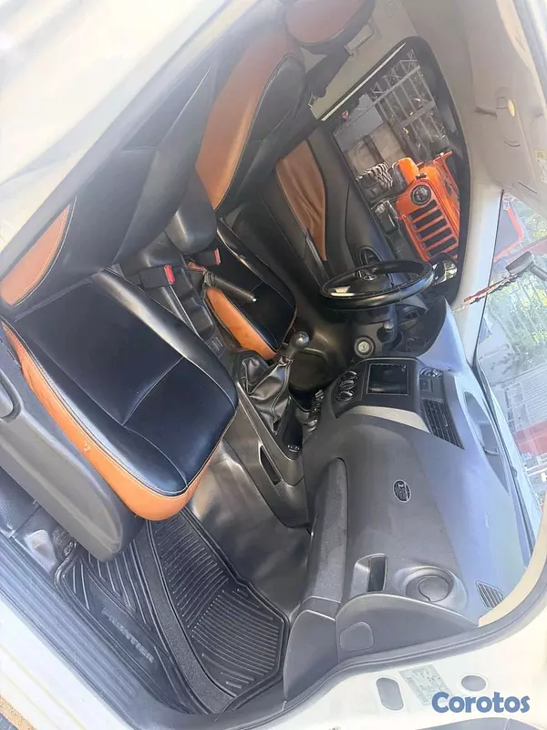 jeepetas y camionetas - Nissan frontier 2023 6