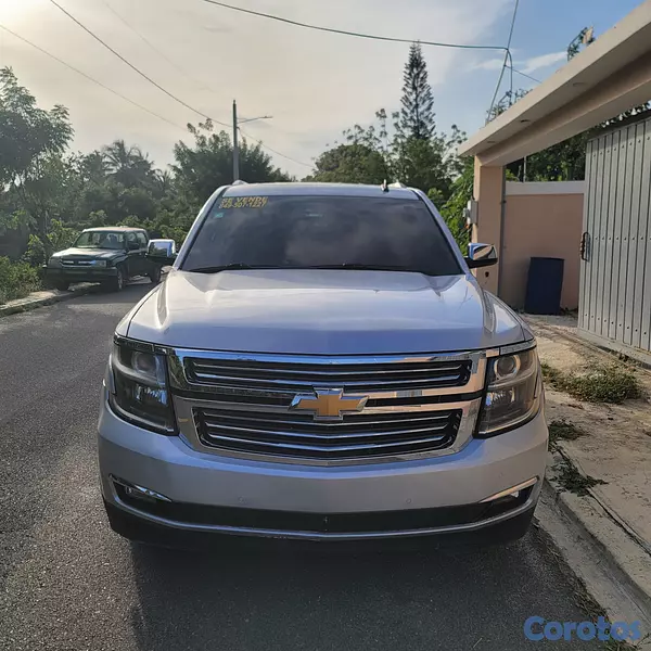 jeepetas y camionetas - Vendo Chevrolet Tahoe Premier Excelente Estado 2