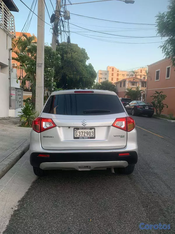 jeepetas y camionetas - Vendo suzuki Vitara 2017 clean car fax cero choque 5