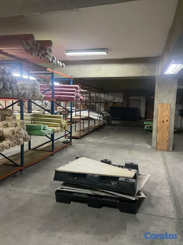 oficinas y locales comerciales - Edificio Local en alquiler Conde Zona Colonial  7