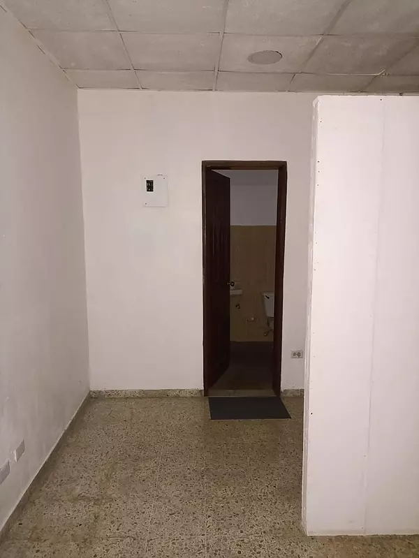 apartamentos - Alquiler Apartamento Estudio Sin Amueblar, Av Delgado, Gazcue, Santo Domingo 3