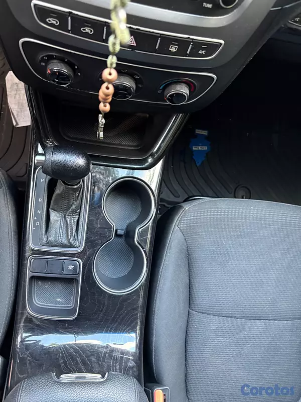 jeepetas y camionetas - Vendo kia sorento 2014  4