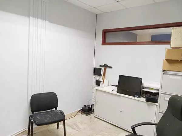 oficinas y locales comerciales - Local en venta en los Prados  4