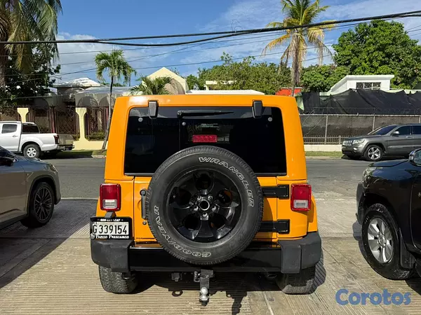 jeepetas y camionetas - Jeep Wrangler Sahara 2012 2