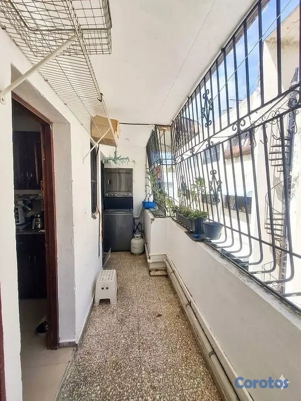 apartamentos - vendo los cacicazgos pis 4 tres habitaciones dos baño parqueo bancos seevicio 7