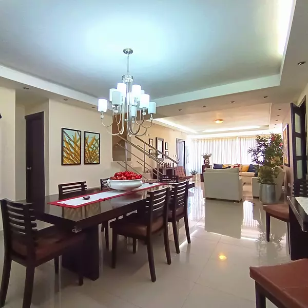 apartamentos - Apartamento tipo PHLos RestauradoresPisos 4 y 5295 M2Piso 4:USD$ 280,000 6
