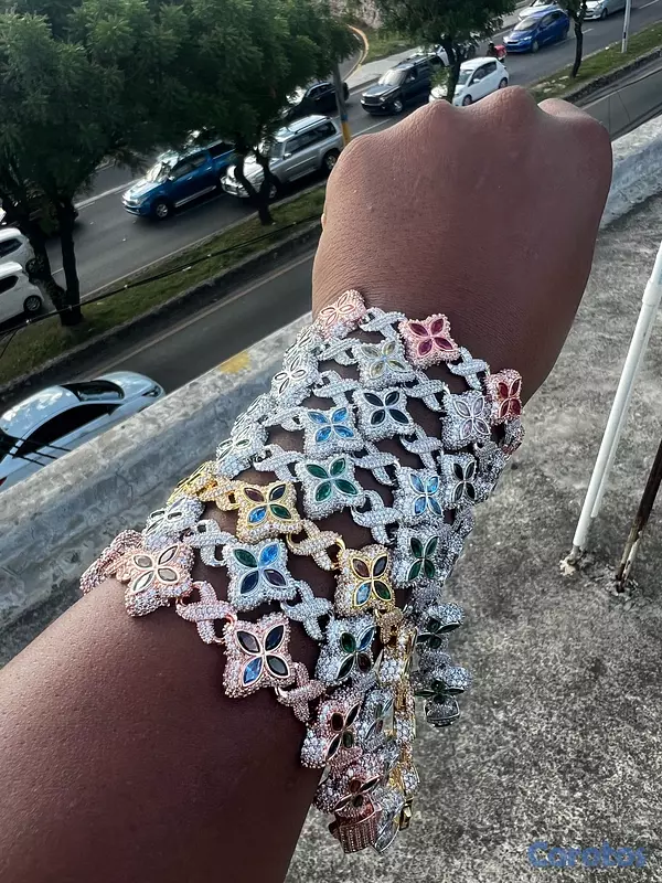 joyas, relojes y accesorios - Cadenas y pulseras LV material brass desde 3,000 en adelante  3
