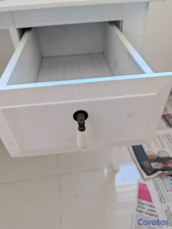 muebles y colchones - Venta de escritorio vintage de Ikea (usado) con cristal  3