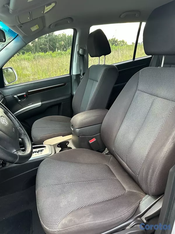 jeepetas y camionetas - Hyundai Santa Fe 2011 (solo 68 mil km) 8