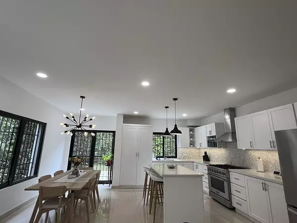 casas - Vendo moderna y cómoda casa en Cuesta Hermosa III 6