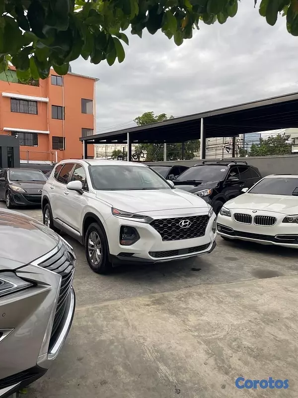 jeepetas y camionetas - Hyundai Santa Fe SE 2019 3