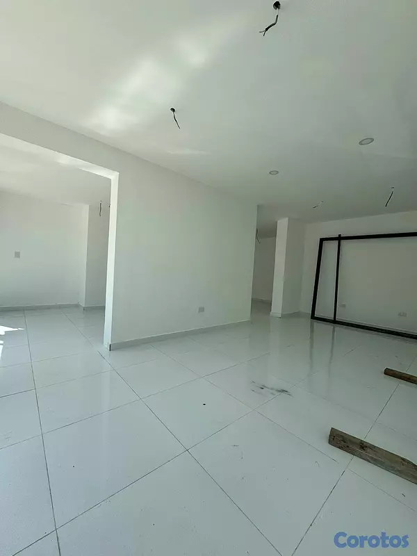 oficinas y locales comerciales - Alquilo Local Comercial de 79 Metros en 1er Piso en Urbanización Fernández PD540 1