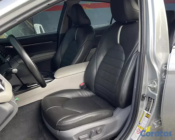carros - TOYOTA CAMRY LE 2018 4
