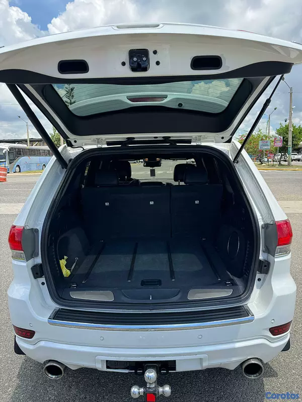 jeepetas y camionetas - Vendo Jeep Grand Cherokee Rst8 $19,900 en Santo Domingo 5